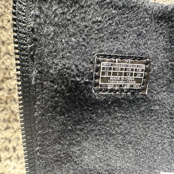 UNIQUE Keen Girls tall full-grain black leather/plaid boots. US 1 UK13 EU 33 - Picture 11 of 11